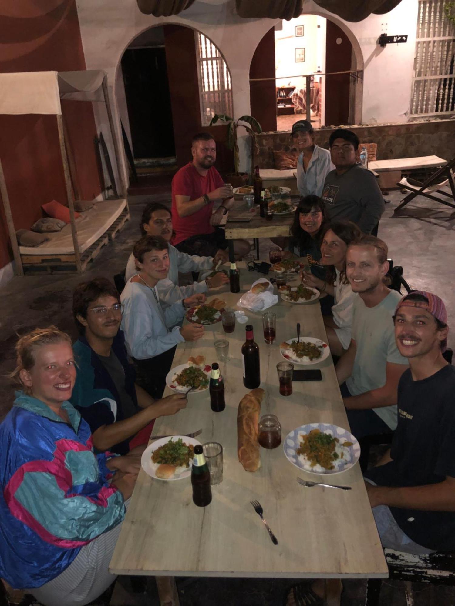 Pointbreak Surf Camp Vandrehjem Huanchaco Eksteriør billede