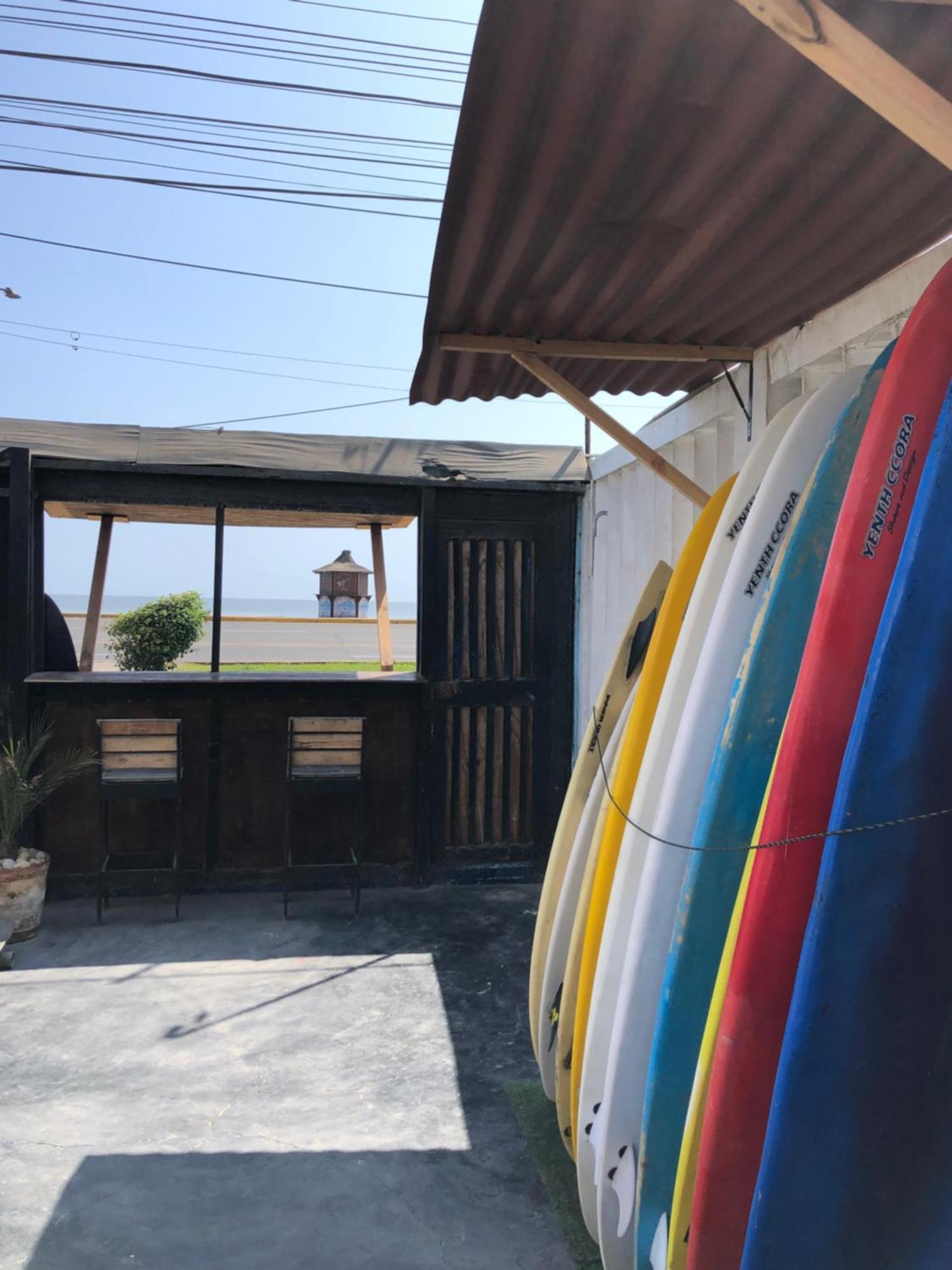 Pointbreak Surf Camp Vandrehjem Huanchaco Eksteriør billede