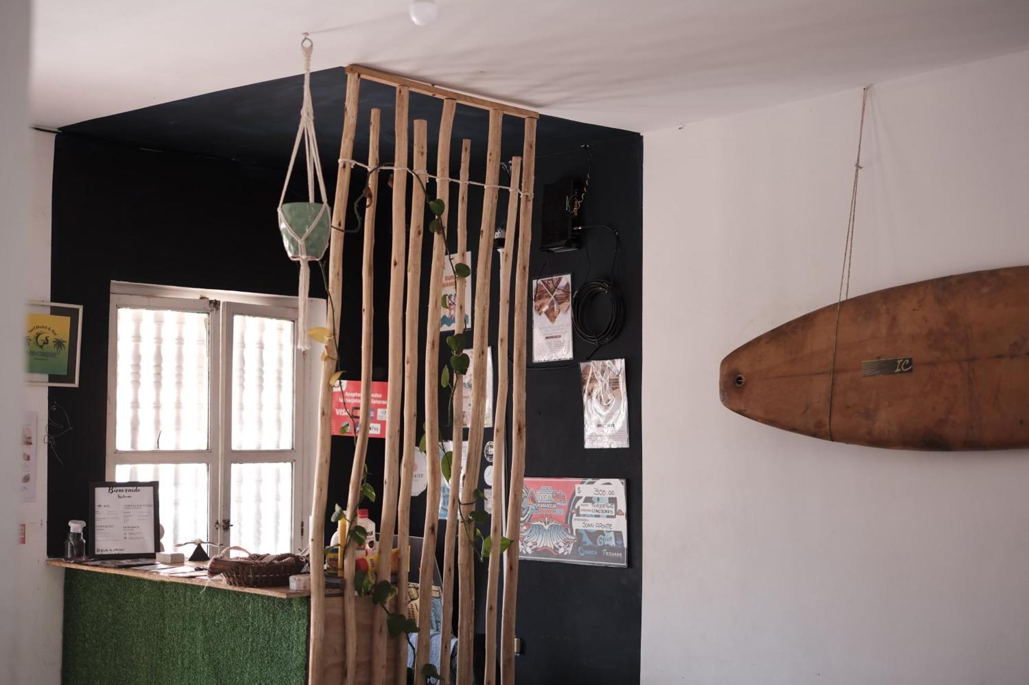 Pointbreak Surf Camp Vandrehjem Huanchaco Eksteriør billede